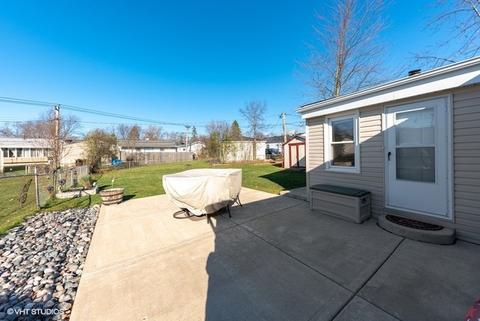 232 E Maxon Ln, Streamwood, IL 60107 photo 12