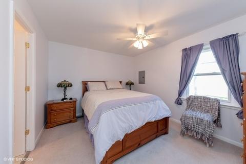 232 E Maxon Ln, Streamwood, IL 60107 photo 6