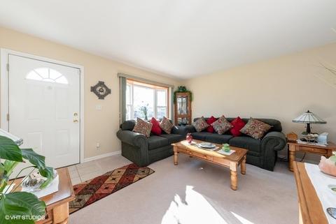 232 E Maxon Ln, Streamwood, IL 60107 photo 2