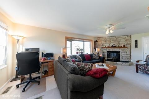 232 E Maxon Ln, Streamwood, IL 60107 photo 5