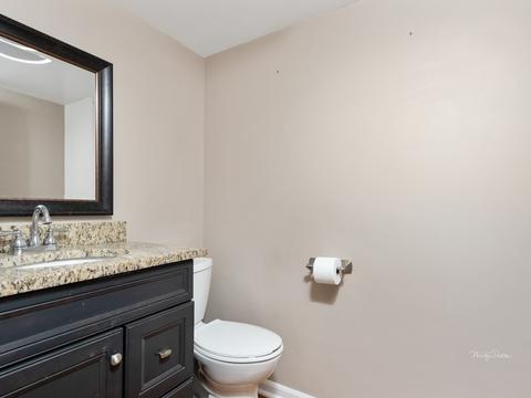1087 Cascade Dr, Aurora, IL 60506 photo 4