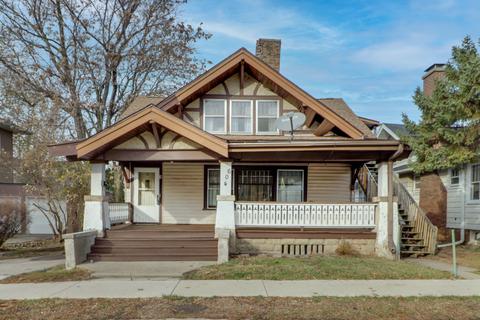 604 Emerson St, Bloomington, IL 61701 photo 1