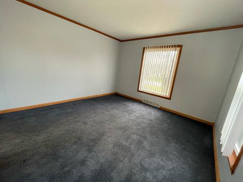 118 N Cedar St, Gardner, IL 60424 photo 4
