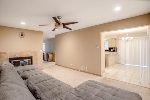 1795 Lakeview Dr #A, Wheeling, IL 60090 photo 6