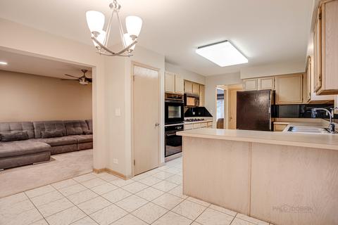 1795 Lakeview Dr #A, Wheeling, IL 60090 photo 7