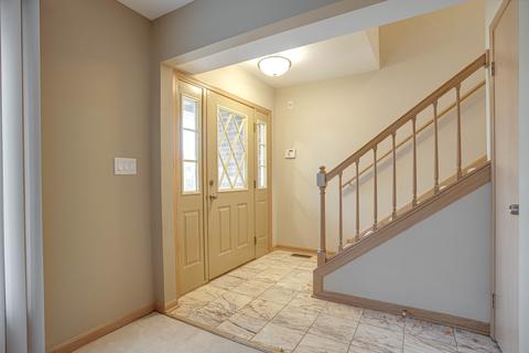 1795 Lakeview Dr #A, Wheeling, IL 60090 photo 2
