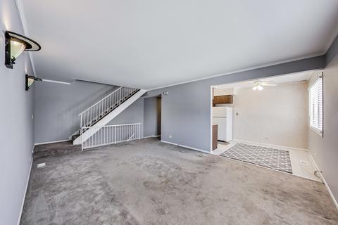 867 Cambridge Pl, Wheeling, IL 60090 photo 4