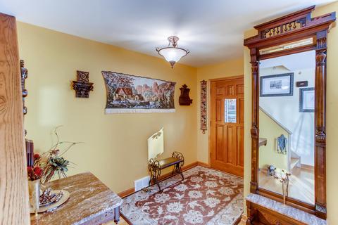 17 W178 87th St, Willowbrook, IL 60527 photo 4