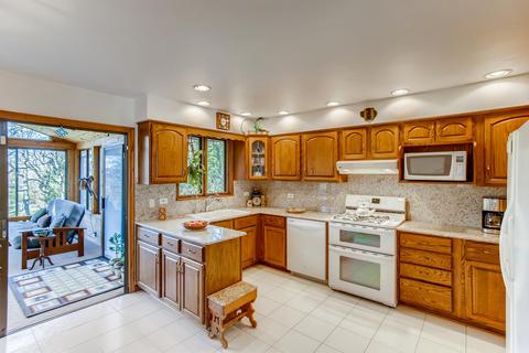 17 W178 87th St, Willowbrook, IL 60527 photo 6