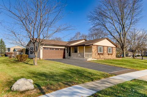 1400 Michael Ct, Hoffman Estates, IL 60192 photo 1