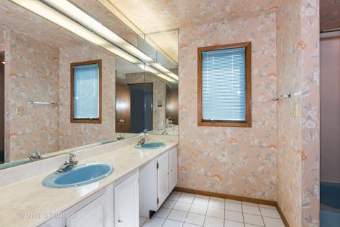 1930 Golfview Dr, Bartlett, IL 60103 photo 12