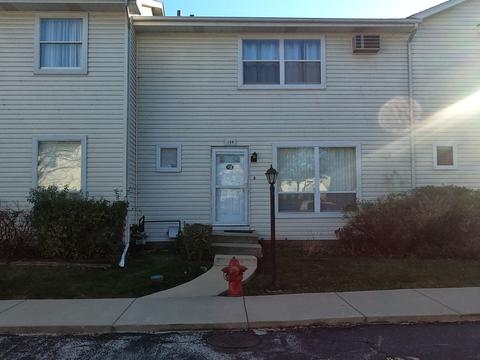 108 Raintree Ct, Aurora, IL 60504 photo 1