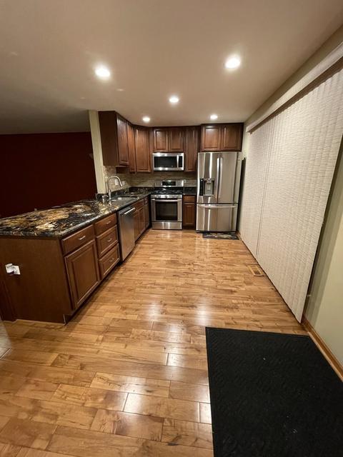 108 Raintree Ct, Aurora, IL 60504 photo 2