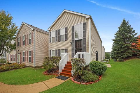 931 Symphony Dr, Aurora, IL 60504 photo 1