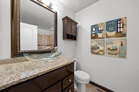 931 Symphony Dr, Aurora, IL 60504 photo 17