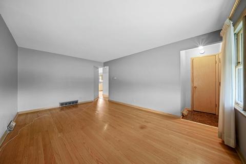 7542 Stickney Ave, Bridgeview, IL 60455 photo 5