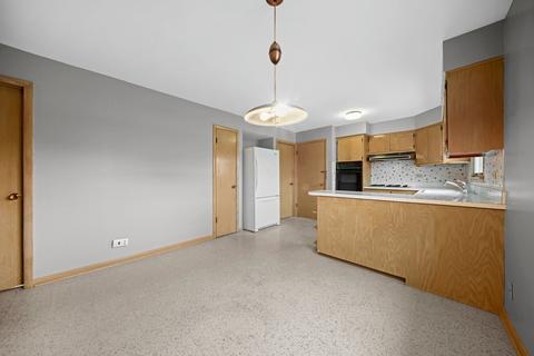 7542 Stickney Ave, Bridgeview, IL 60455 photo 9