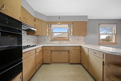 7542 Stickney Ave, Bridgeview, IL 60455 photo 13