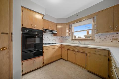 7542 Stickney Ave, Bridgeview, IL 60455 photo 12