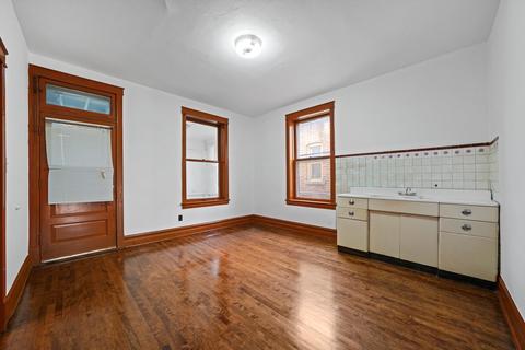 2521 S Avers Ave, Chicago, IL 60623 photo 8