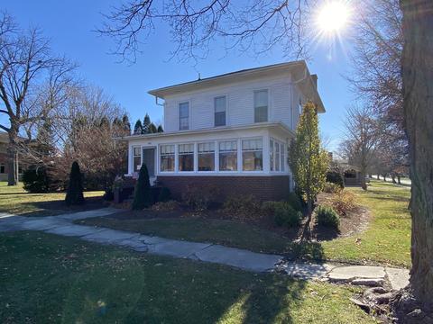 200 E Seminary Ave, Onarga, IL 60955 photo 1