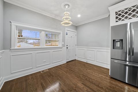 2251 E 93rd St, Chicago, IL 60617 photo 7