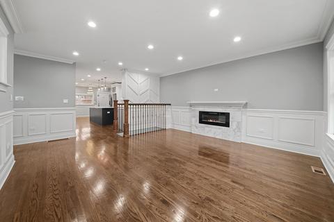 2251 E 93rd St, Chicago, IL 60617 photo 4