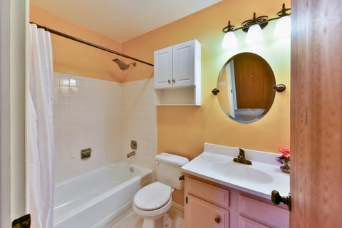 1546 Buxton Ct #A2, Wheeling, IL 60090 photo 19