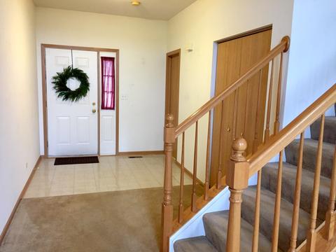 6925 Creekside Dr, Plainfield, IL 60586 photo 3