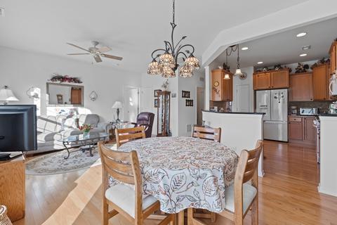 840 Cascade Falls Dr, Elgin, IL 60124 photo 4