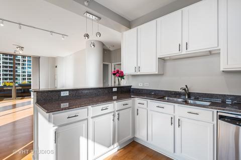 233 E 13th St #609, Chicago, IL 60605 photo 4