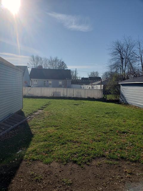 311 Forest Ave, Aurora, IL 60505 photo 8