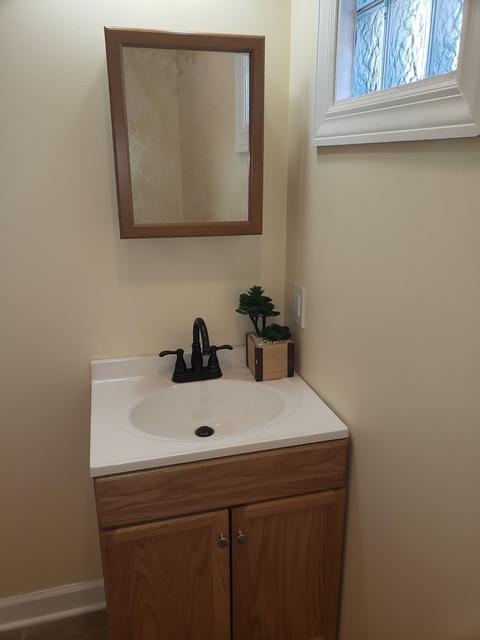311 Forest Ave, Aurora, IL 60505 photo 4