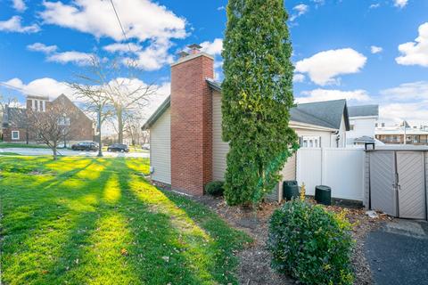124 E 11th St, Lockport, IL 60441 photo 21