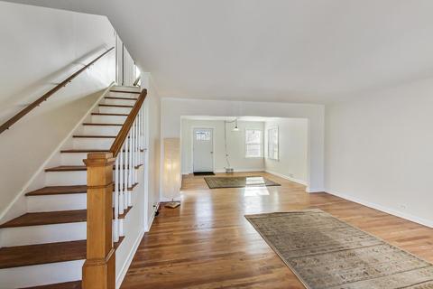 2324 Nathaniel Pl, Evanston, IL 60202 photo 3