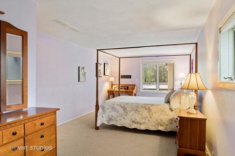 375 Maple Row, Northfield, IL 60093 photo 25