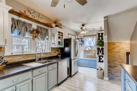 868 Van St, Elgin, IL 60123 photo 8