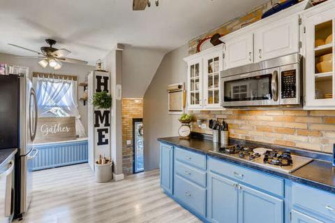 868 Van St, Elgin, IL 60123 photo 9