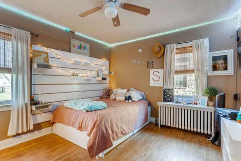 868 Van St, Elgin, IL 60123 photo 14