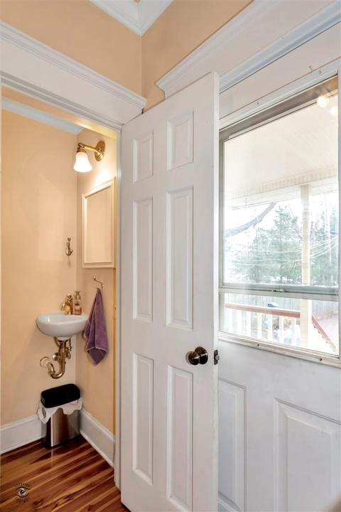 228 E 4th Ave, Naperville, IL 60540 photo 9