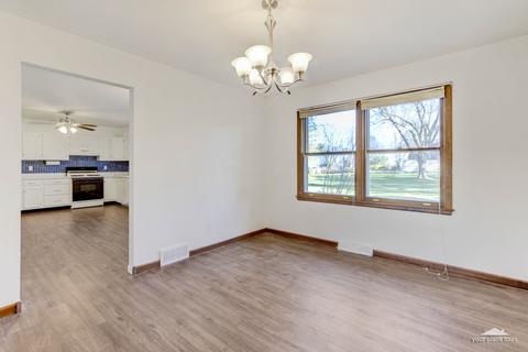 54 Meyer Rd, Plano, IL 60545 photo 8