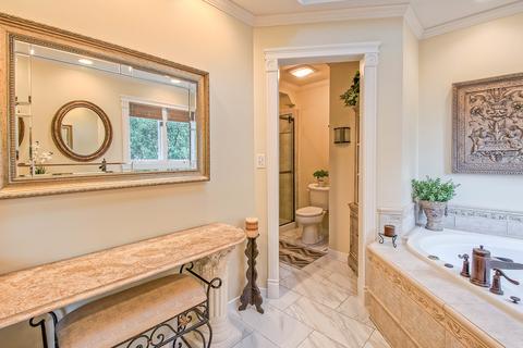 738 E Prairie Ave, Des Plaines, IL 60016 photo 22