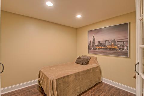 738 E Prairie Ave, Des Plaines, IL 60016 photo 33