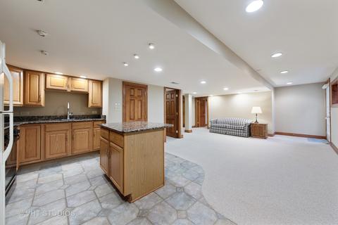 1460 Spero Ct, Wheaton, IL 60187 photo 22