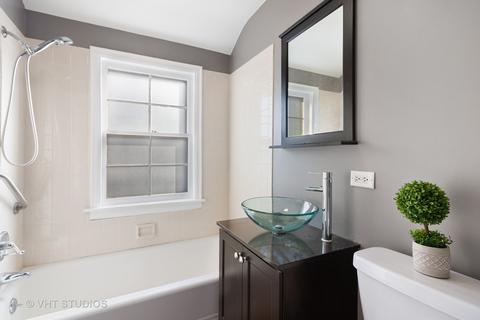 112 E Burlington St, Riverside, IL 60546 photo 13