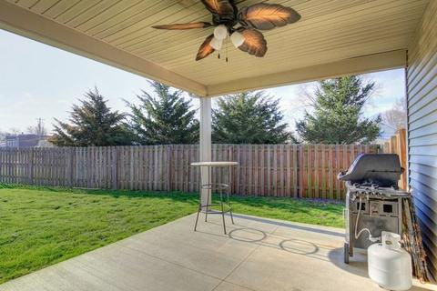 106 N Jackson St, Philo, IL 61864 photo 8