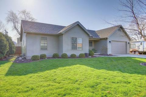 106 N Jackson St, Philo, IL 61864 photo 2