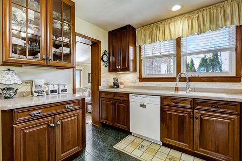 500 Spring St, Roselle, IL 60172 photo 10