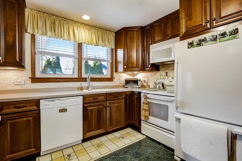 500 Spring St, Roselle, IL 60172 photo 8