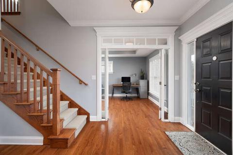 702 Parkway Dr, Wheaton, IL 60187 photo 5